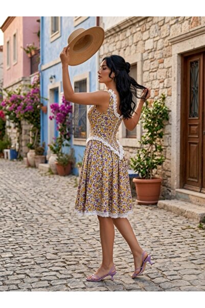 Şece Atelier Kadın Tam Kloş Kesim Çiçek Desenli Brode Dantel Detaylı Korsaj K...