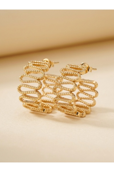 She Combines Gold Colored Thick Twisted Zigzag Shaped Vintage Model Hoop Earrings
