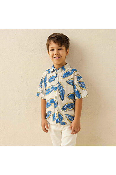 Juniors Short Sleeve Shirt with Leaf Print