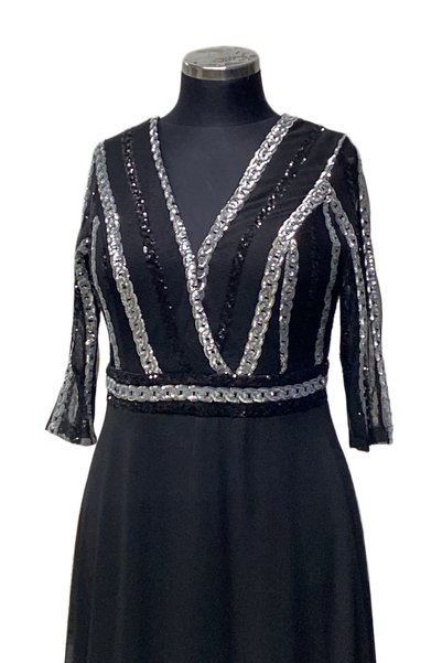 Daxe Textile Linear Sequin Embroidered V-Neck Evening Dress