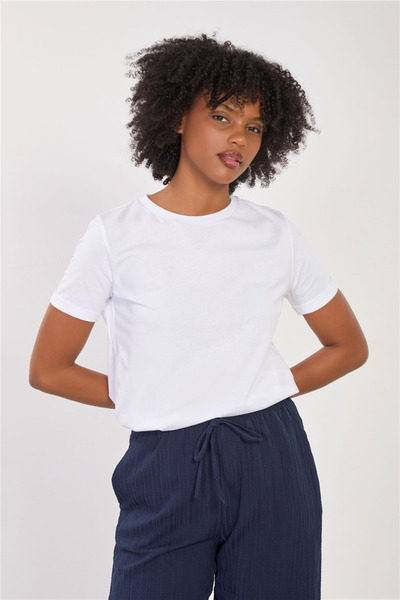 BARRELS AND OIL Women's Crew Neck Double Sleeve Basic T-Shirt - White