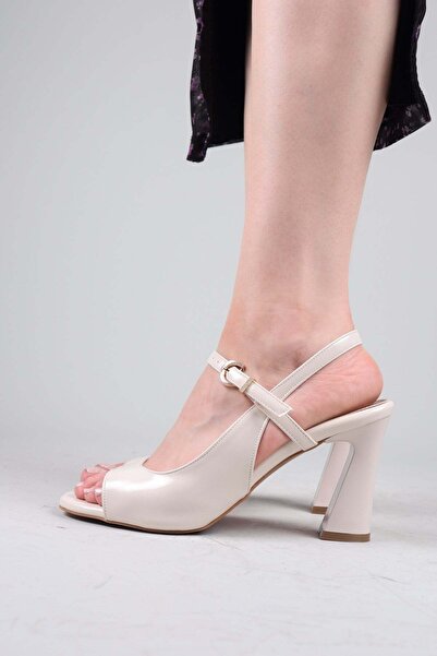 Birikon Karlov Slit-Toe Open Front and Back Heeled Shoes Ten