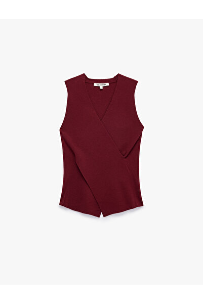 Koton Slim Fit Katlı Kolsuz Viskon Karışımlı V Yaka Bluz