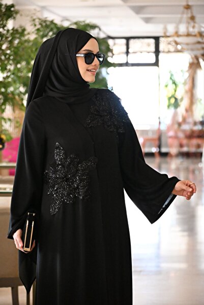Ferraceci عباءة سوداء مطرزة بتطريز لامع