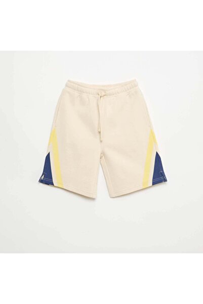 KIABI Graphic Print Shorts WHITE