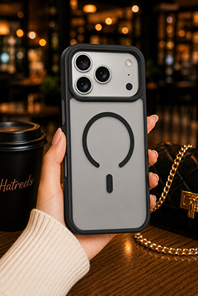 Hatreds iPhone 17 Pro Max Uyumlu MagSafe Mat Arka Yüzey Kılıf Siyah
