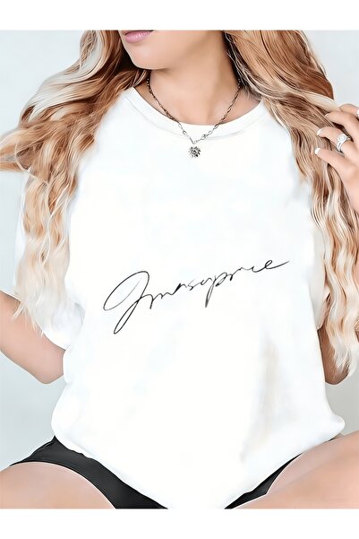 01THEONE White Women'S T-Shirt Featuring Script Design, Perfect for Casual Da...