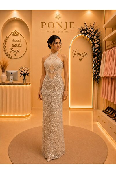 genric Luxurious Evening Gown That Embodies the Pinnacle of Elegance and Soph...
