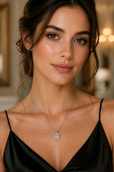 Monalisa Home Luxury Figured Adjustable Necklace