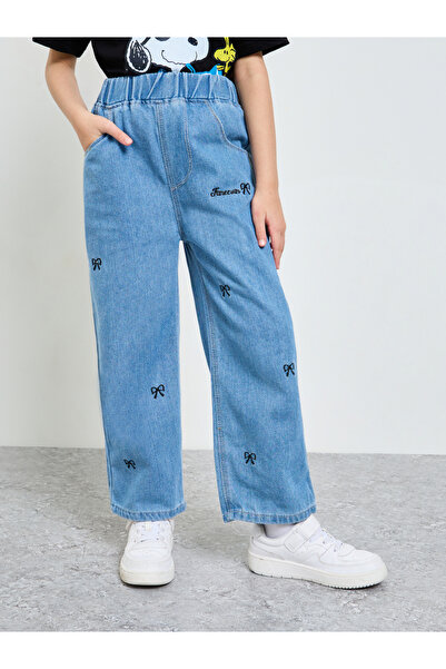 Styli Girls Straight Leg Jeans With Bow Embroidery