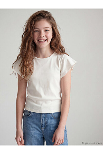 LC Waikiki Trendlucky Girl's T-Shirt with Oval Collar and Flywheel Sleeves