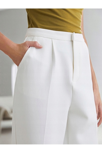 NO BRAND Pantaloni clasici din bumbac alb, cu buzunare netede, talie elastică...