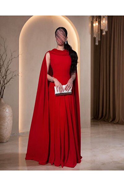 Angelinaa Luxurious Royal-Style Long Evening Gown, Combining Classic Lines wi...