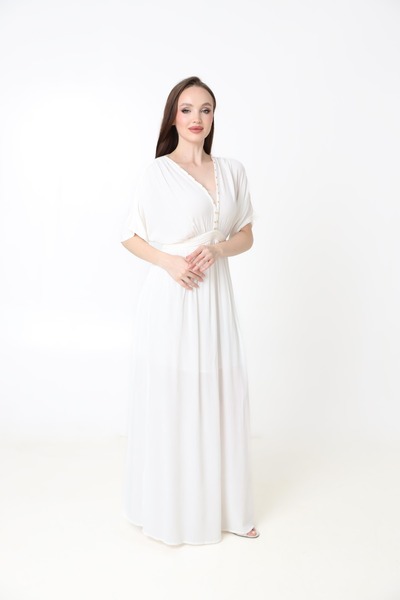 2TRENDY Women's Long White Dress with a Loose Cut and Short Flared Sleeves