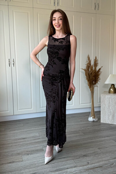 Dilay Gökoğlu Butik Μάξι φόρεμα από τούλι με λάμψη, κεντημένο με λουλούδια, μ...