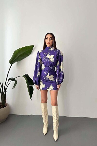 Clothes Fast فستان نسائي قصير بياقة عالية وأكمام بالون مزينة بنقشة زهور أرجوانية