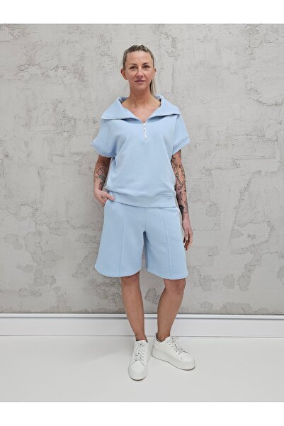 Ablush Set Amrita: top fără mâneci cu fermoar și pantaloni scurți