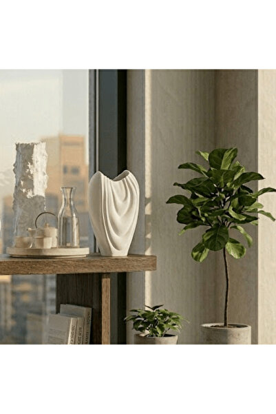 UTTERMOST مزهرية