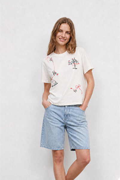 Nisan Flower Embroidered Short Sleeve T-Shirt Ecru