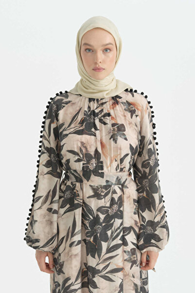 Nihan Logo Pattern Naia Cotton Scarf - Cream