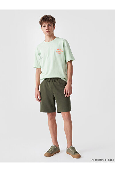 LC Waikiki Nevavm Boys' Shorts with Elastic Waist and Contrast Trim