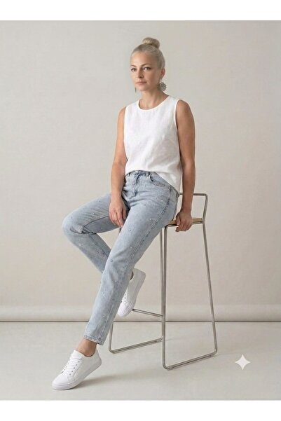 Lesy Stoned Mom Jean