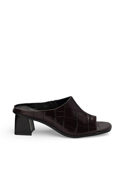 BATA Cut‑Out Block Heel Sandals
