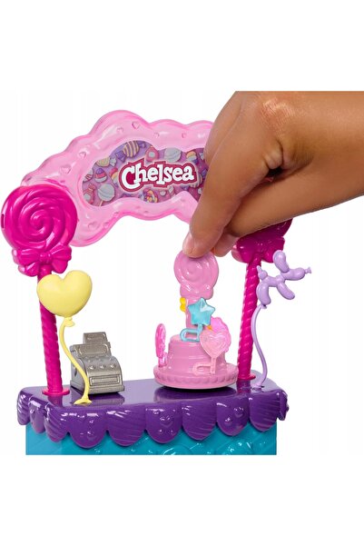 Barbie LALKA CHELSEA STOISKO Z LIZAKAMI set cu păpușă + accesorii
