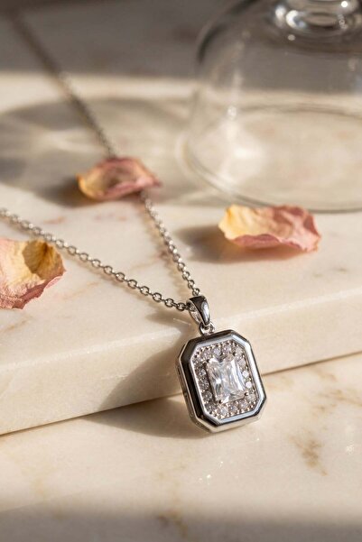 Inure Jewelry سلسلة فولاذية 316L فضية اللون على شكل مربع
