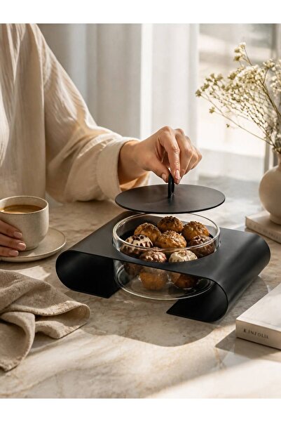 Casco Dessert Storage and Presentation Box