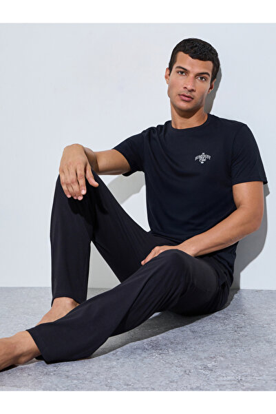 Styli Men Black Graphic Print Relaxed Fit Pyjama Set