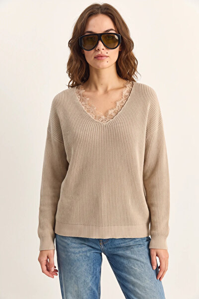 Generic Brand Women's V-Neck Lace Detailed Knitwear Beige Sweater