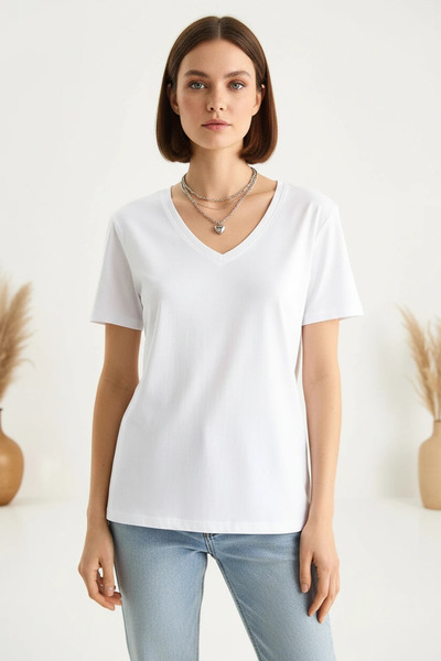 Şeker Portakalım Women's Deep V-Neck Comfort Fit Cotton White T-Shirt