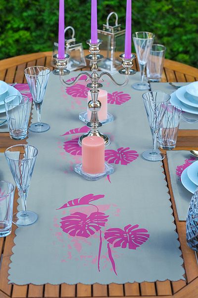 Realhomes Set 4+1 Fuchsia Tree Motif American Service & Runner Set pe fundal gri