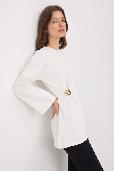 Trendyol Modest Εκρού Πλεκτό Τουνίκ με Λεπτομέρεια από Μαλακό Ύφασμα και Πόρπ...