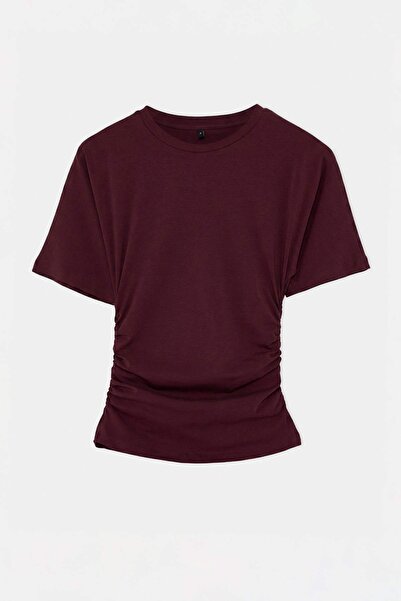 Συλλογή Trendyol Πλεκτό T-Shirt σε σκούρο χρώμα κερασί TWOSS26TS00052
