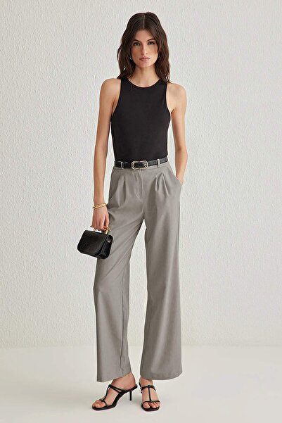 TRENDYOLMİLLA Açık Gri Wide Leg/Geniş Paça Pilili Dokuma Pantolon TWOAW22PL0475