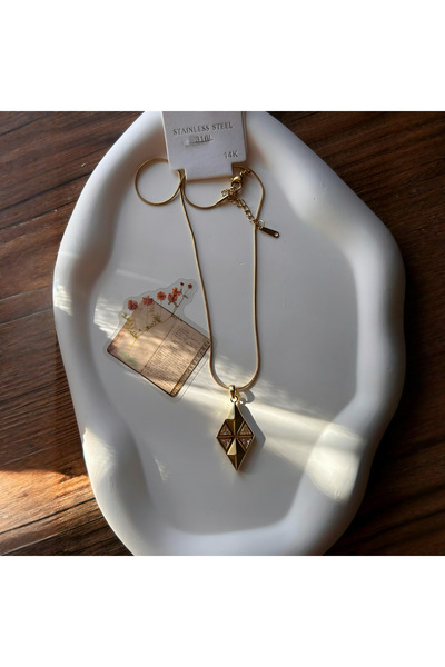 Mimoza Accessories قلادة لينا من الفولاذ والكريستال