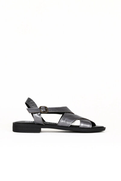 Bueno Shoes صندل نسائي مسطح من الجلد من كورسون 01we2803