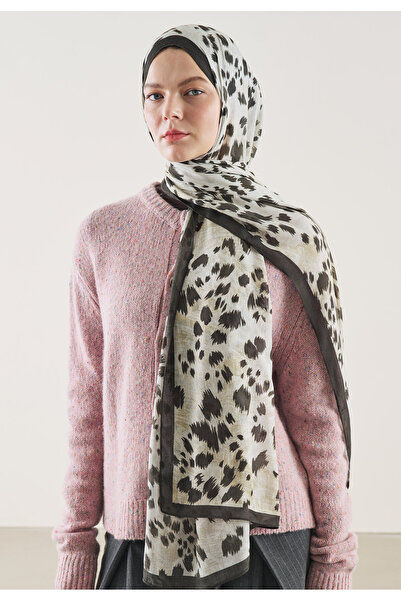 Freshscarfs Black Cheetah Pattern Ramie Shawl