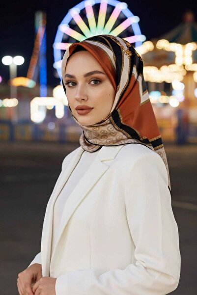 Vissona %100 Twill İpek Monogram ve Barok Desenli Krem - Taba Renkli 90x90 Eş...