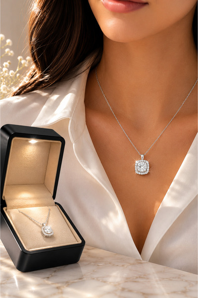 Crystal Diamond Zirconia Işıklı kutuda 2 Carat Radyant Tektaş Kolye ( KARARMAZ)