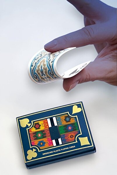 swiss card Swisscard Kilim Desenli Plastik İskambil Oyun Kağıdı - Çizilmez Kı...