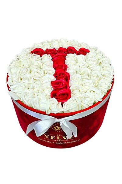 velve Aranjament floral litera cu 55 trandafiri de sapun in cutie rotunda cat...