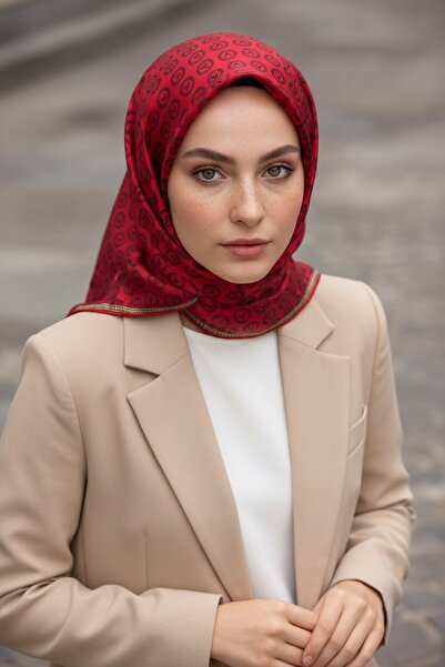 Vissona % 57 İPEK % 43 VİSKON Twill İpek Monogram Desenli Kırmızı Renkli 90x9...