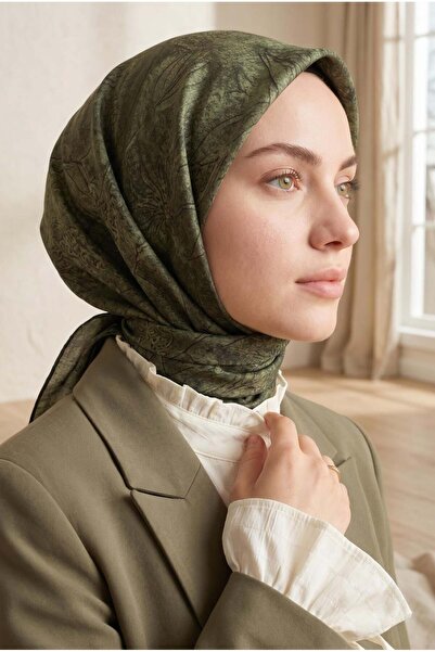 Vissona % 57 İpek % 43 Viskon Twill İpek Degradeli Yaprak Desenli Haki Renkli...