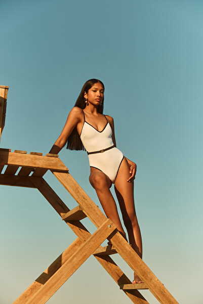 Açelya Okcu Premium Contour-Detail HERA Fit Women's Swimsuit