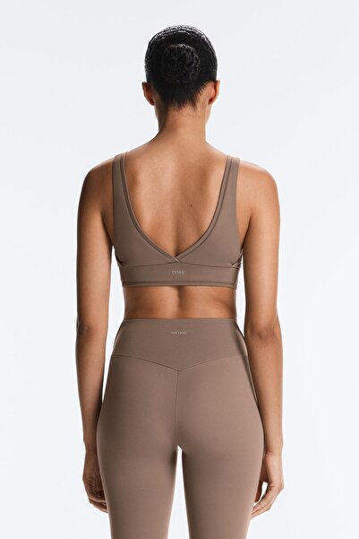 Oysho Medium-support Comfortlux sports bra with hemstitch