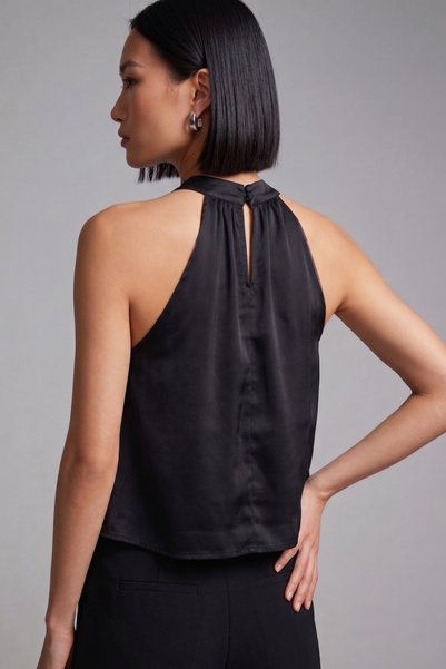 Ceylen Siyah Zincir Detaylı Halter Yaka Saten Bluz - Şık Gece ve Davet Bluzu