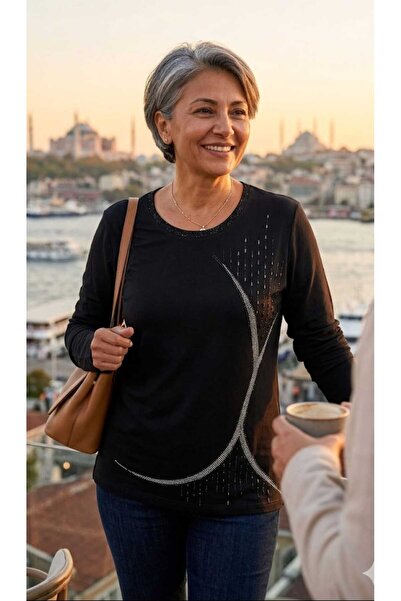 Aylin BLUZĂ CLASICĂ DIN BUMBAC PEȘTUIT, CU GULER ROTUND, CU MODEL PE FAȚĂ, DE...